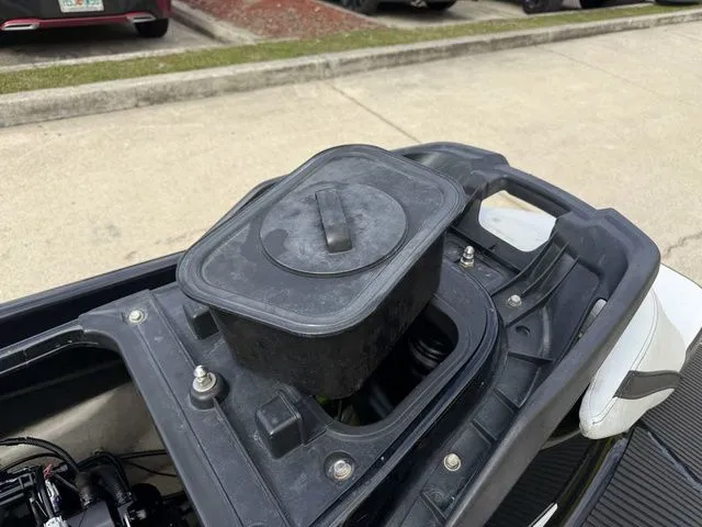 Slide: The Image of Yamaha VX 2018 - 16