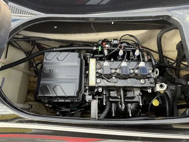 Slide: The Image of Yamaha VX 2018 - 17