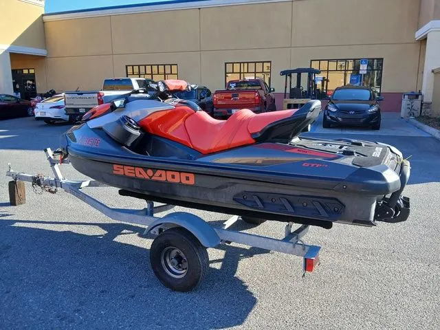 Slide: The Image of Sea-Doo GTI SE 130 Ibr With Audio 2022 - 9