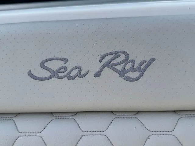 Slide: The Image of Sea Ray SDX 290 Outboard 2023 - 10