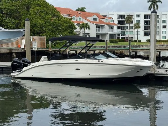 Slide: The Image of Sea Ray SDX 290 Outboard 2023 - 15