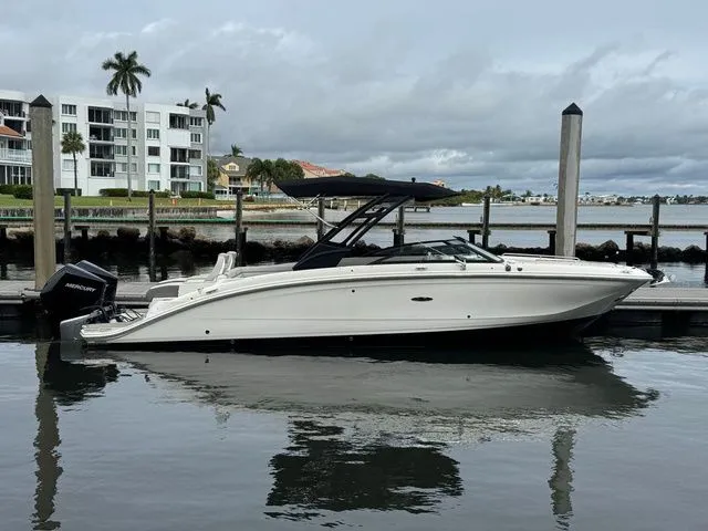 Slide: The Image of Sea Ray SDX 290 Outboard 2023 - 16