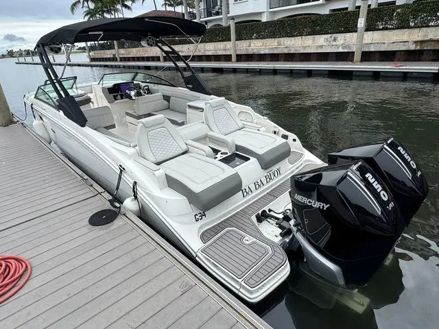 Slide: The Image of Sea Ray SDX 290 Outboard 2023 - 21