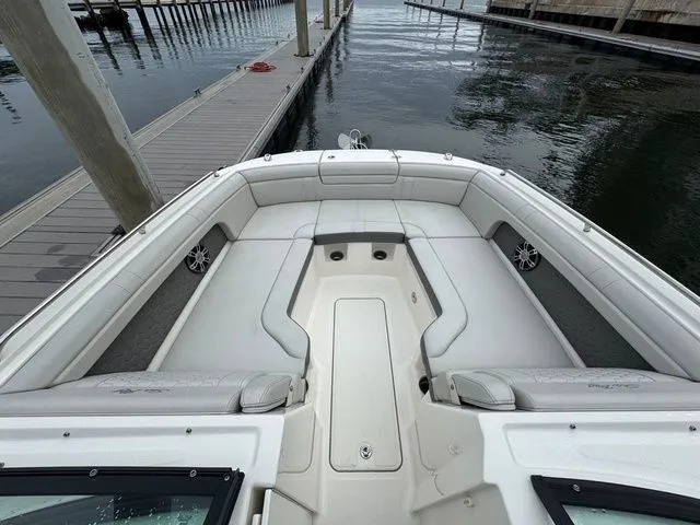 Slide: The Image of Sea Ray SDX 290 Outboard 2023 - 25