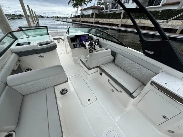 Slide: The Image of Sea Ray SDX 290 Outboard 2023 - 26