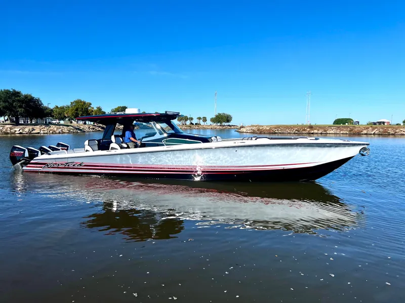 The Image of Nor-Tech 450 Sport Center Console 2025 - 1