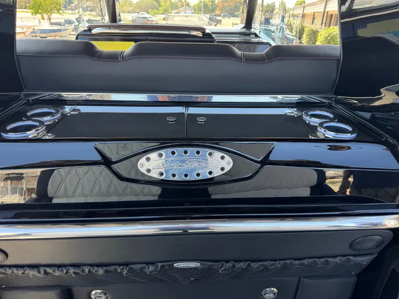 Slide: The Image of Nor-Tech 450 Sport Center Console 2025 - 18