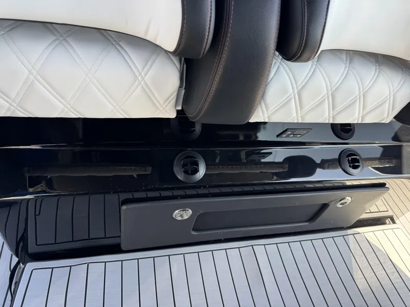 Slide: The Image of Nor-Tech 450 Sport Center Console 2025 - 21