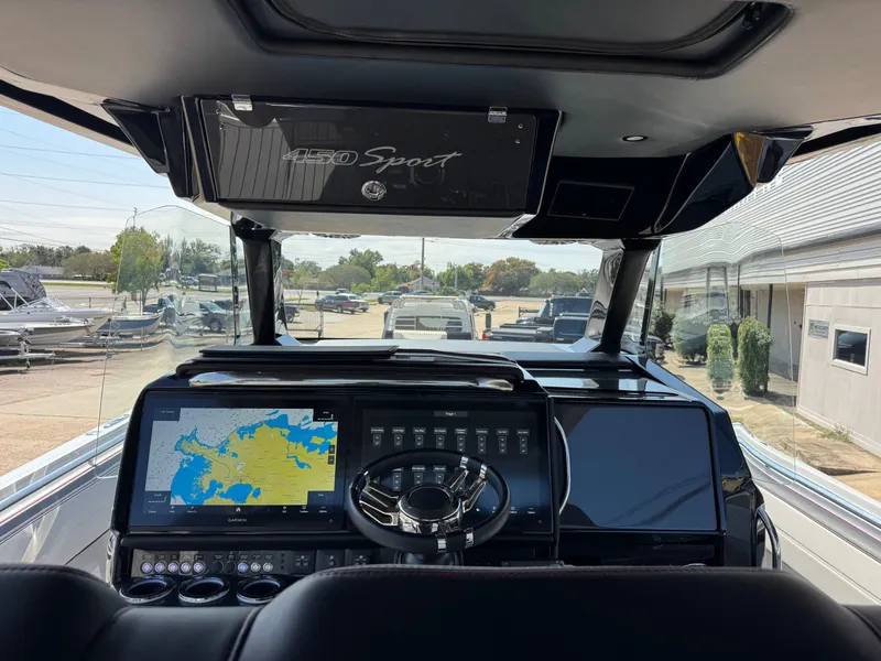 Slide: The Image of Nor-Tech 450 Sport Center Console 2025 - 22