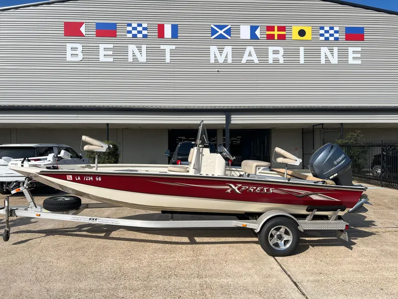 The Image of Xpress H20B Bay 2014 - 1