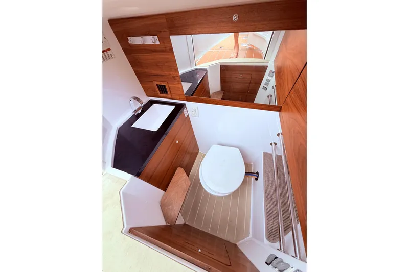 Slide: The Image of Axopar 28 Cabin 2019 - 25