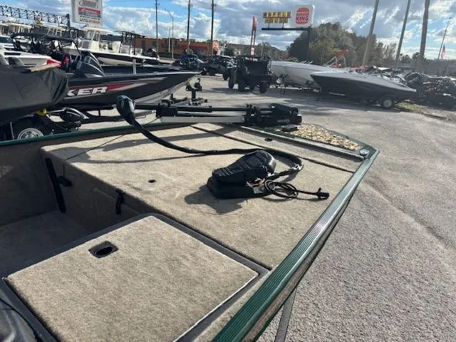 Slide: The Image of Tracker Bass Tracker Classic Limited 2026 - 8