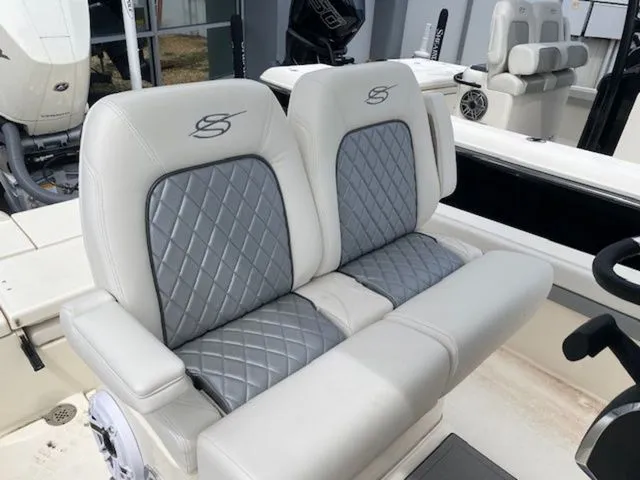 Slide: The Image of Shearwater 250 SS CAROLINA BAY 2025 - 6