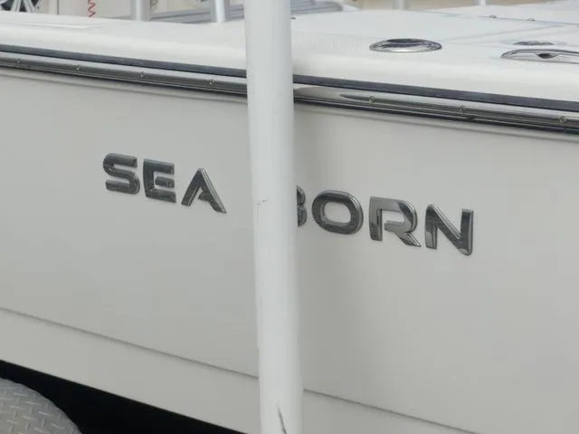 Slide: The Image of Sea Born FX24 Bay 2016 - 7