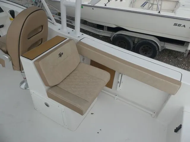 Slide: The Image of Sea Pro 240 Dual Console DLX 2025 - 22