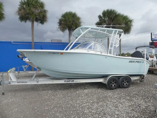 Slide: The Image of Sea Pro 240 Dual Console DLX 2025 - 7