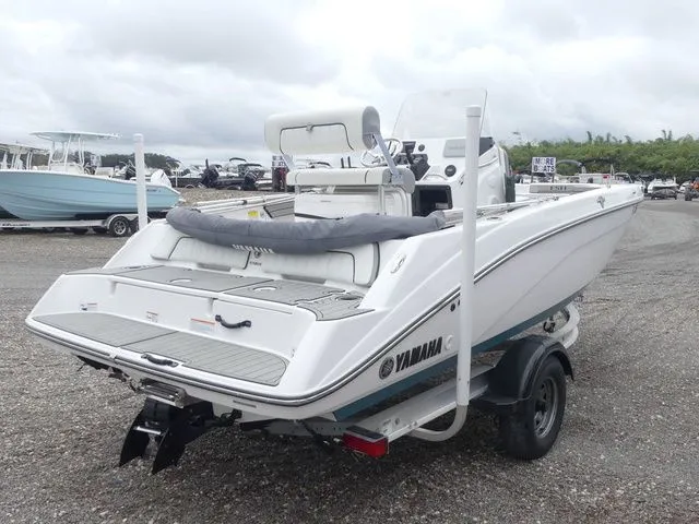 Slide: The Image of Yamaha 195 FSH Deluxe 2022 - 4