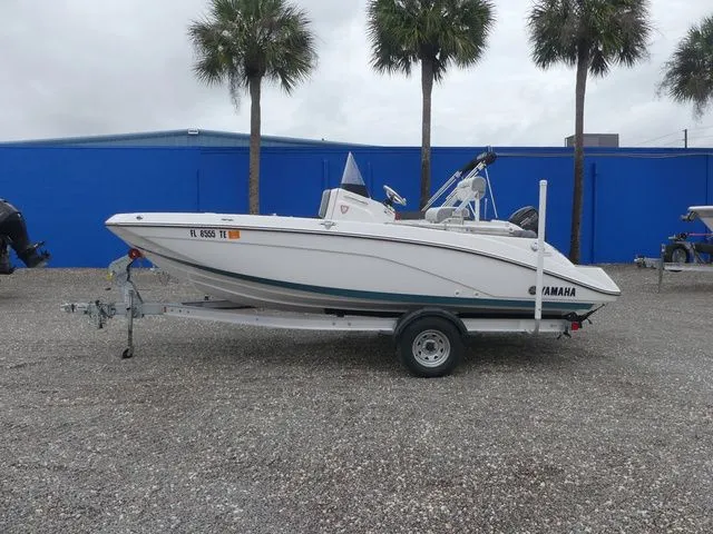 Slide: The Image of Yamaha 195 FSH Deluxe 2022 - 7