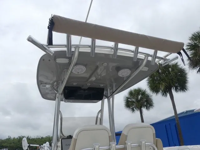 Slide: The Image of Bulls Bay 255 Center Console 2025 - 21