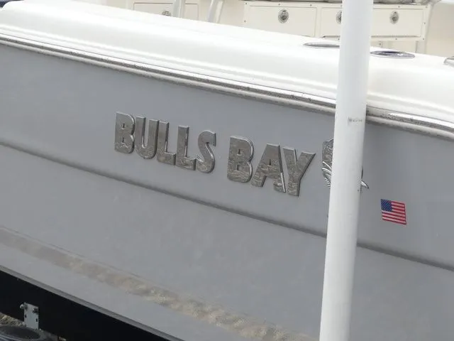 Slide: The Image of Bulls Bay 255 Center Console 2025 - 7