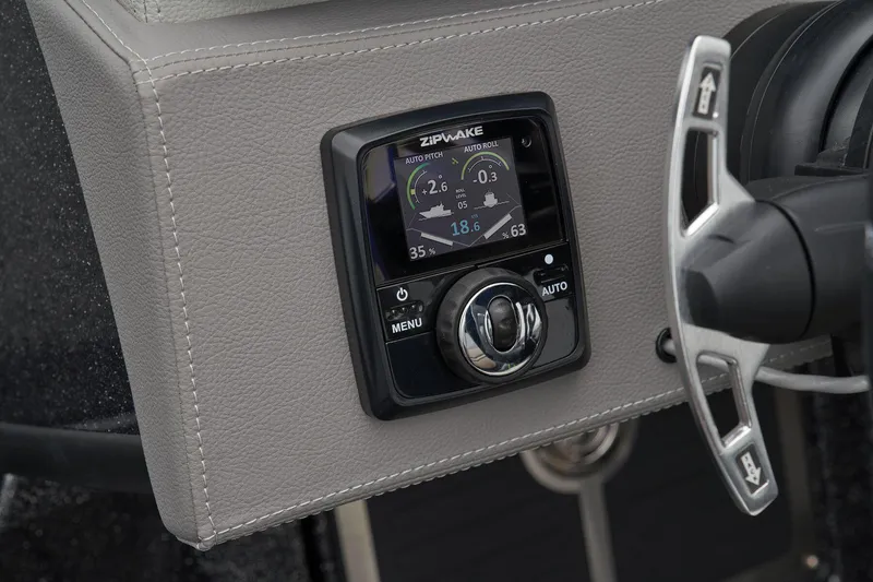 Slide: The Image of Ranger 622FS Pro 2026 - 32