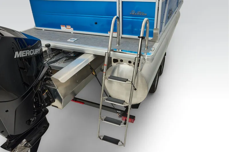 Slide: The Image of Sun Tracker Party Barge 22 RF XP3 2026 - 90