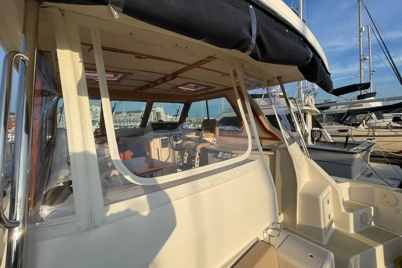 Slide: The Image of 2008 Sabre 38 Salon Express yacht interior view at marina. - 45