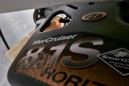 Slide: The Image of MerCruiser 8.1S engine in 2003 Meridian 381 Sedan boat, featuring SmartCraft technology. - 34