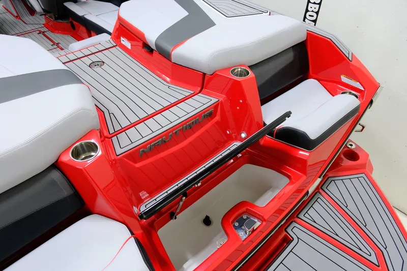 Slide: The Image of Nautique G23 2021 - 8