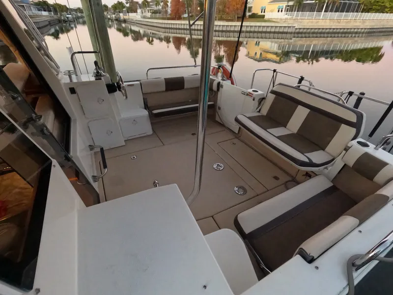 Slide: The Image of Ranger Tug R-29 S 2015 - 18