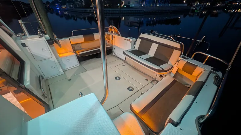 Slide: The Image of Ranger Tug R-29 S 2015 - 23