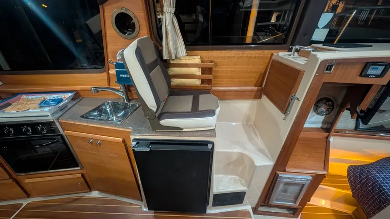 Slide: The Image of Ranger Tug R-29 S 2015 - 55