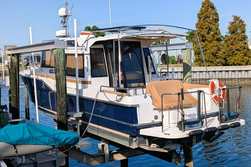 Slide: The Image of Ranger Tug R-29 S 2015 - 6