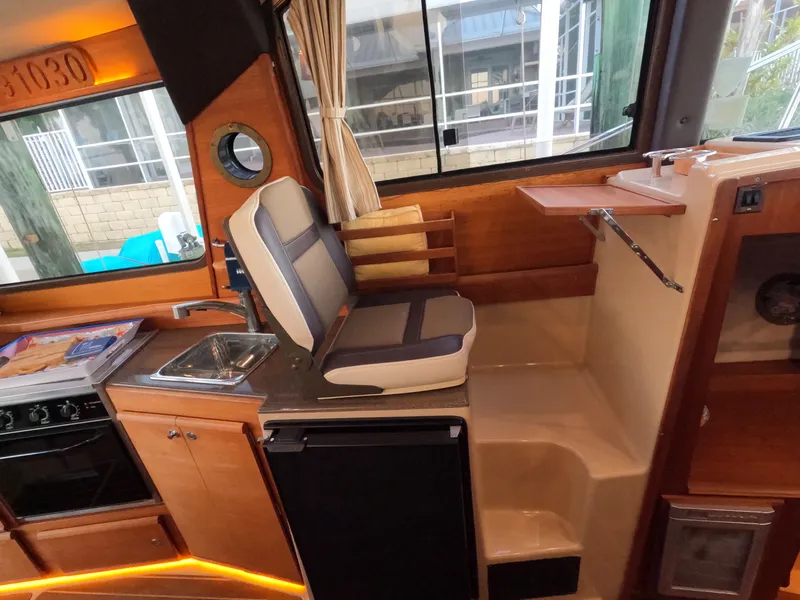 Slide: The Image of Ranger Tug R-29 S LE 2015 - 35