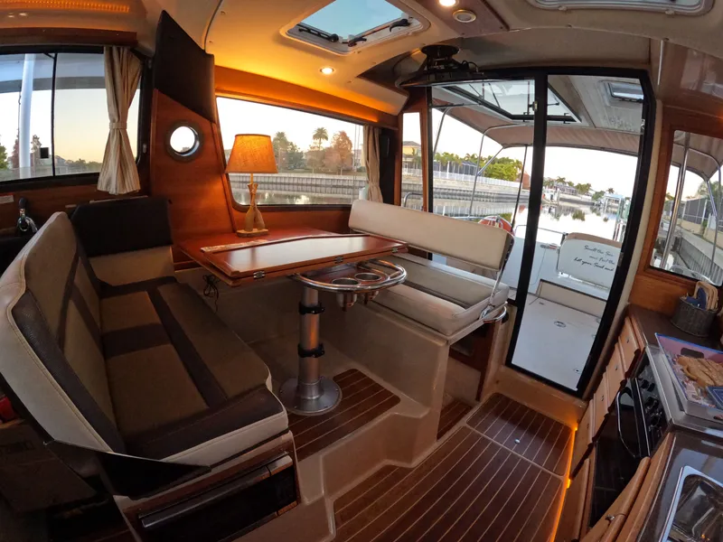 Slide: The Image of Ranger Tug R-29 S LE 2015 - 38