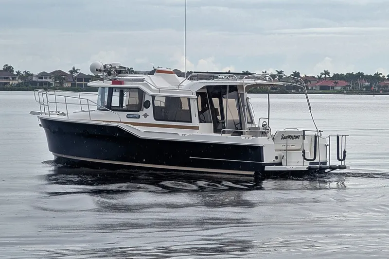 Slide: The Image of Ranger Tug R-29 S LE 2015 - 5