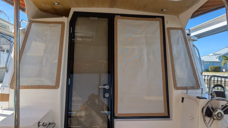 Slide: The Image of Ranger Tug R-29 S LE 2015 - 84