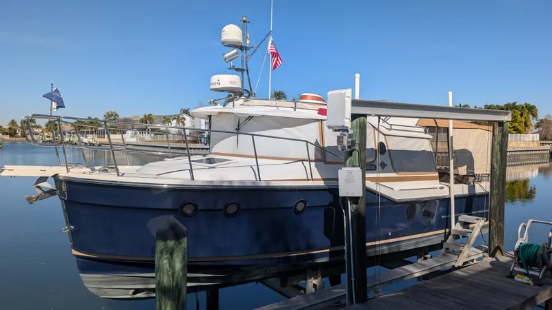 Slide: The Image of Ranger Tug R-29 S LE 2015 - 86