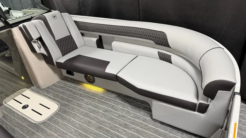 Slide: The Image of Premier 250 Solaris 2026 - 22