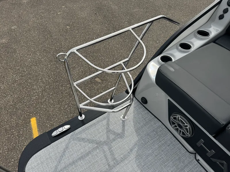 Slide: The Image of Harris 230 Grand Mariner 2026 - 11