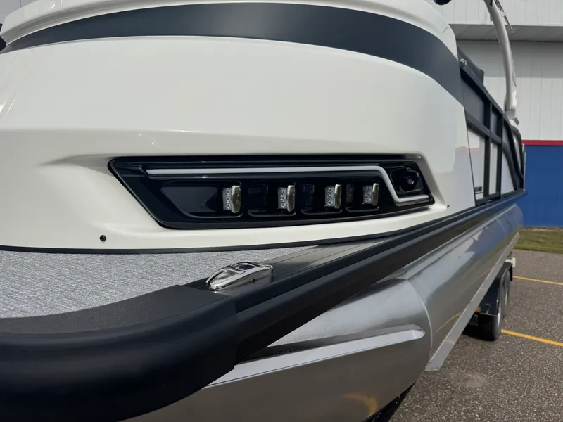 Slide: The Image of Harris 230 Grand Mariner 2026 - 2