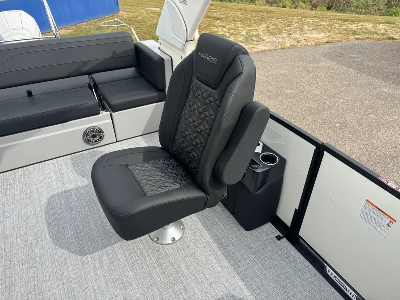 Slide: The Image of Harris 230 Grand Mariner 2026 - 25