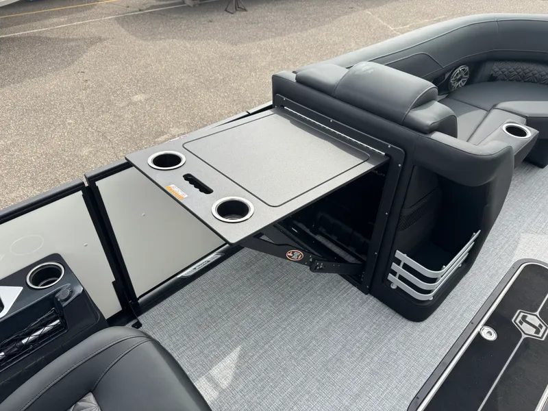 Slide: The Image of Harris 230 Grand Mariner 2026 - 29