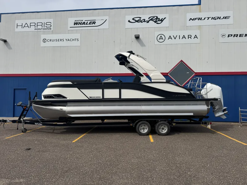 Slide: The Image of Harris 230 Grand Mariner 2026 - 3