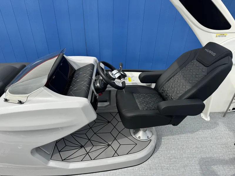 Slide: The Image of Harris 230 Grand Mariner 2026 - 31