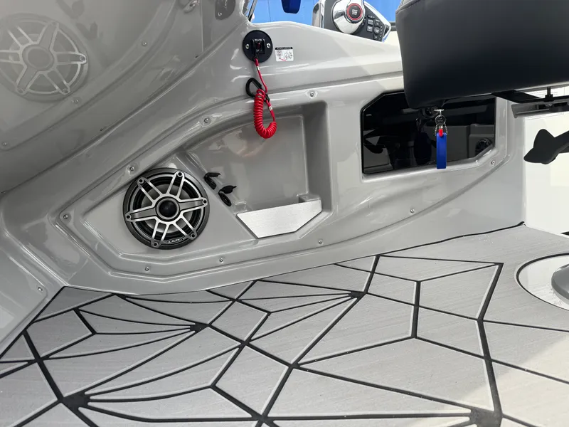 Slide: The Image of Harris 230 Grand Mariner 2026 - 38