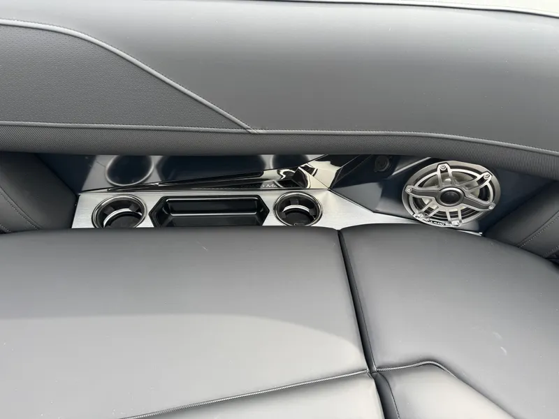 Slide: The Image of Harris 230 Grand Mariner 2026 - 48