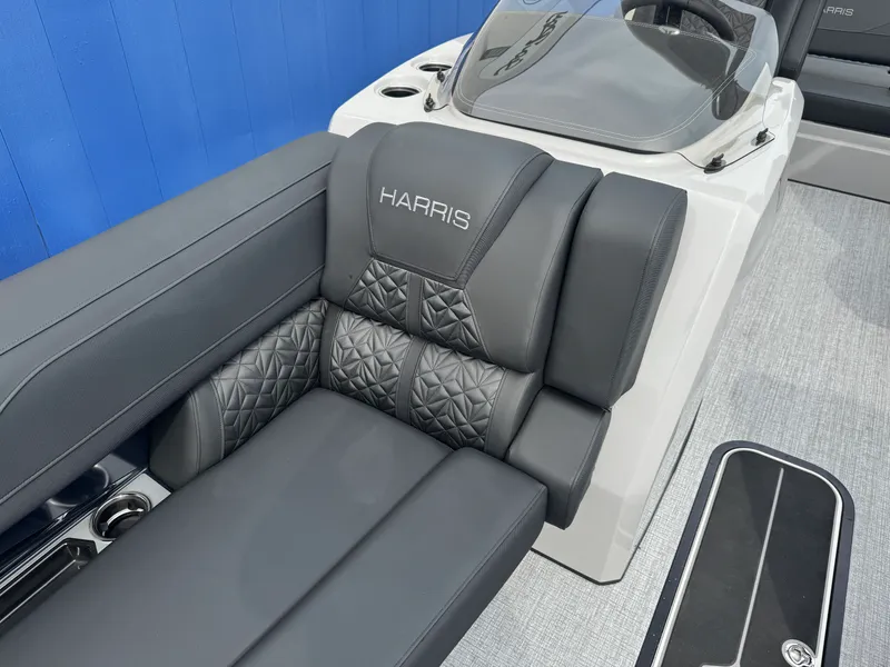 Slide: The Image of Harris 230 Grand Mariner 2026 - 51