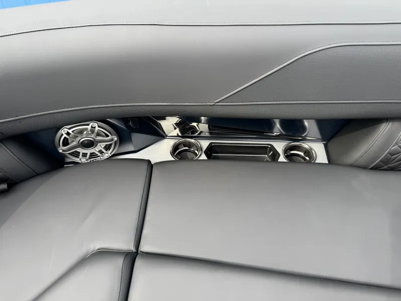 Slide: The Image of Harris 230 Grand Mariner 2026 - 53