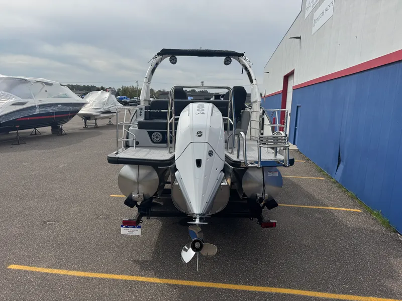 Slide: The Image of Harris 230 Grand Mariner 2026 - 6